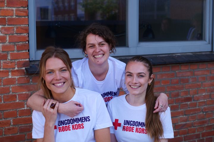 Ungdommens Røde Kors er Danmarks største humanitære ungdomsorganisation med 3.500 frivillige. Med et nyt projekt vil organisationen engagere flere unge i frivilligt, socialt arbejde i deres lokalområde. Samtidig er ambitionen at styrke lokalafdelingernes beredskab, så de frivillige i højere grad kan træde til ved større eller mindre kriser.