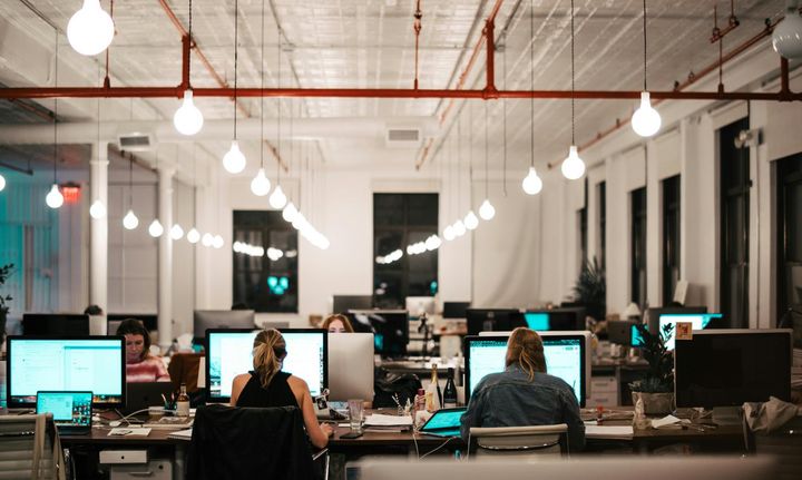 De virksomheder, der får mest ud af digitalisering, er ikke nødvendigvis dem med flest programmører. Det er også dem, der er gode til at organisere arbejdet omkring nye værktøjer