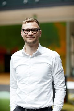 34-årige Mikkel Pedersen er ny strategichef i Norlys' energiforretning.