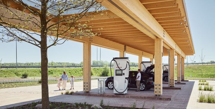 Greenbow giver fremover deres kunder rabat, hver gang de lader på en af Norlys’ omkring 6.500 offentlige ladeudtag.