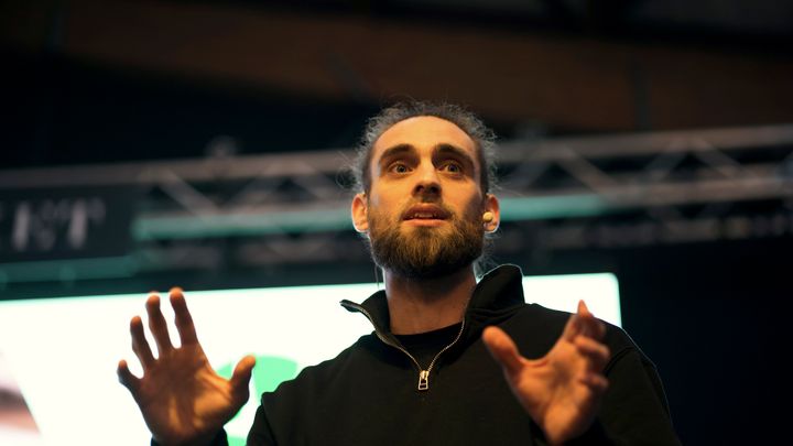 Casper Bilton holdt for nylig et oplæg på Plant Food Festival i Aarhus om de positive effekter af plantebaseret sportsernæring.