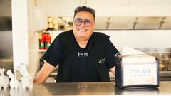 Den klassiske grillbar Drej Ind i Jels har lanceret en ny plantebaseret burger, “Rustic Smoke”, som allerede vækker interesse hos stamkunder og ejeren selv.