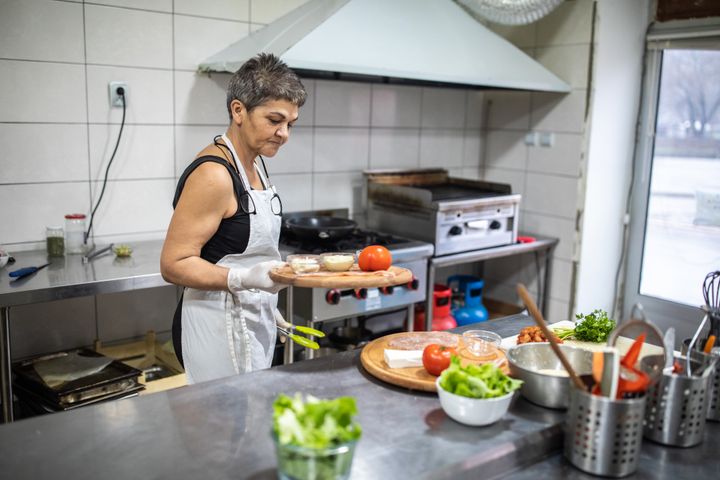 Et nyt madkoncept, hvor det altid er muligt at tilvælge kød til de grønne måltider, vil gøre alle tilfredse, påpeger Dansk Vegetarisk Forening.