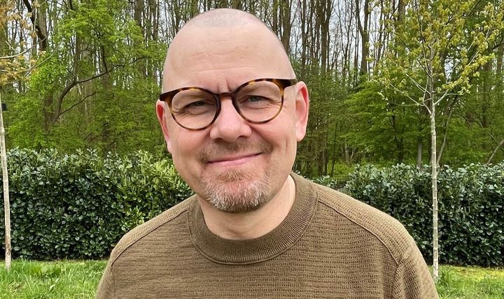 Politikerne bør tænke sig om mere end én gang, inden de rundbarberer en indsats, der gør Danmark til europamester i at få folk i job, siger Kasper Ejlertsen, næstforman HK Kommunal.