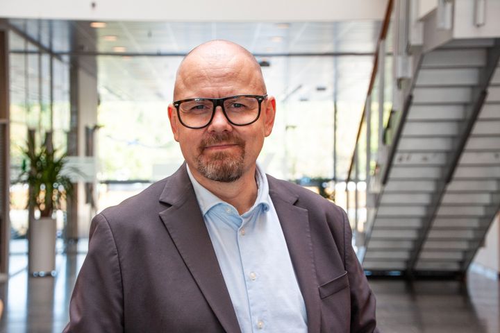 Uden væsentlige ændringer vil den nye hovedlov på beskæftigelsesområdet få mærkbare konsekvenser for især de borgere, der har mest brug for støtte, siger HK Kommunals næstformand, Kasper Ejlertsen