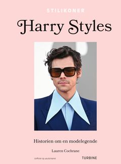 Harry Styles i blåt pryder bogens forside