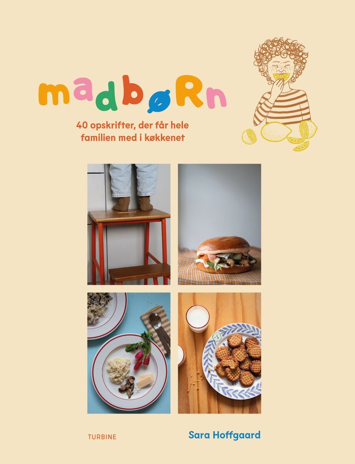 Forsiden af kogebogen "Madbørn" af Sara Hoffgaard med billeder af mad og et barn på en stol.