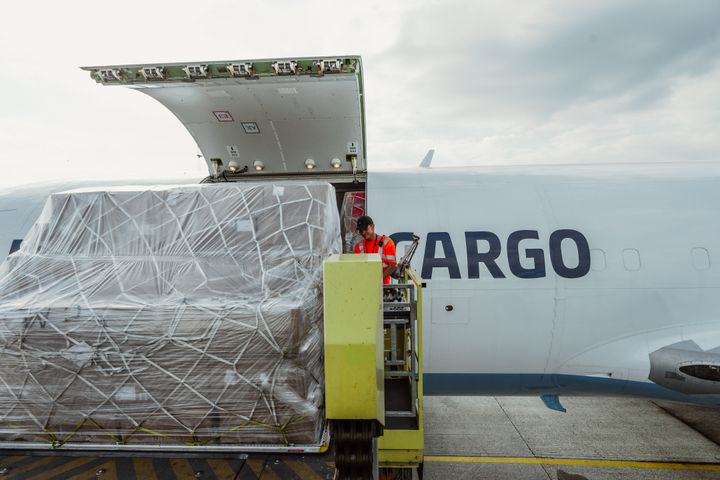 Billund Lufthavn har i 2025 løftet indtjeningen på cargo markant – og det skyldes blandt andet, at lufthavnen har knækket koden til e-commerce. Lufthavnen tiltrækker luftfragt fra hele Nordeuropa.