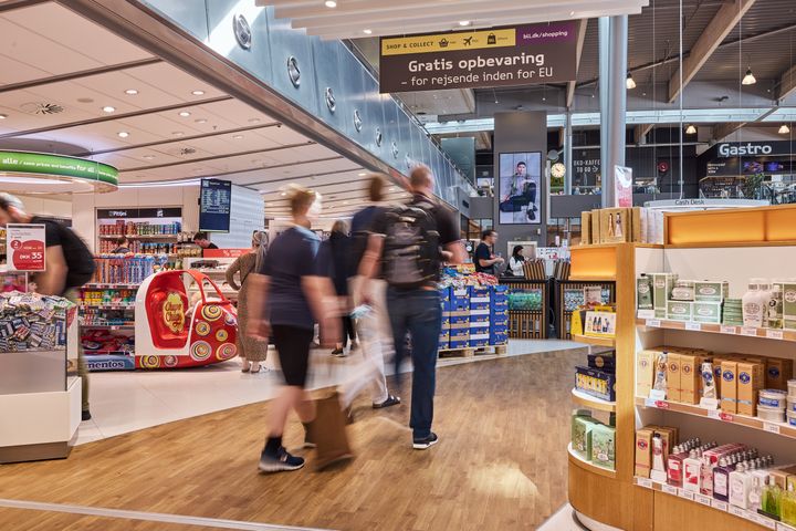 Billund Lufthavns web-shopping er i markant vækst. Click & Collect er steget betragteligt de seneste år, og flere kunder vælger at købe varer hjemmefra og hente dem i lufthavnen.