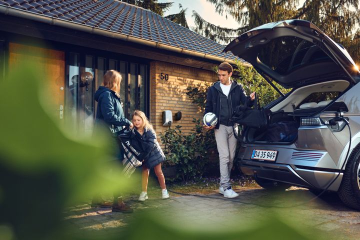 Det er vigtigt at tænke både kort- og langsigtet, når du vælger elbil som bil nummer to. Foto: OK