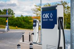 I Korsør kan vognmænd og chauffører se frem til at lade ved Sjællands første offentlige megawattlader.