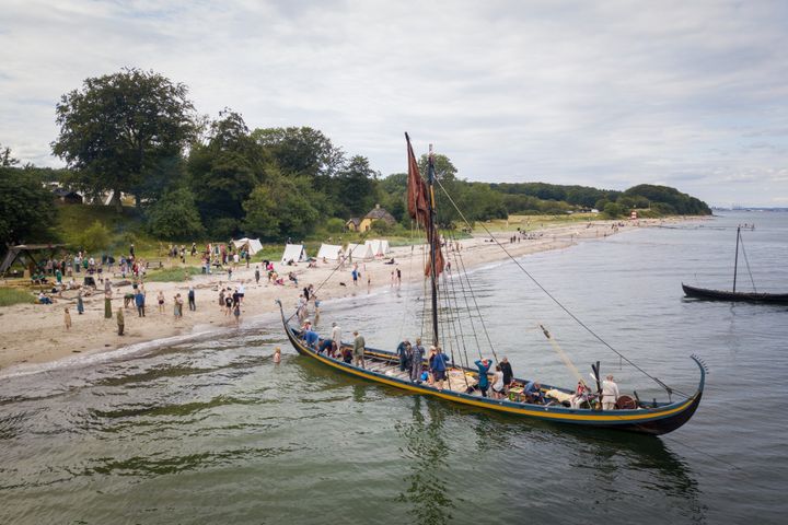 Vikingeskib ved Moesgaard Strand