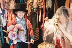 Det Kongelige Teater gæster for andet år i træk Børnekulturfestivalen med den udendørs teaterlegeplads Postyrium, som kan opleves på Grønnegades Kaserne Kulturcenter. Foto: Camilla Winther - Det Kongelige Teater.