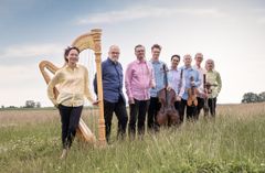 For første gang nogensinde skal Ensemble Storstrøm på scenen med Næssi og Ulla Abdullas Cocobongoband. Foto: Julia Severinsen.