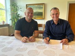 Administrerende direktør for VUC Storstrøm, Carsten G. Sørensen og borgmester Carsten Rasmussen har underskrevet en samarbejdsaftale, der løber frem til og med 2027