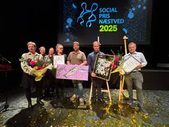 Modtagerne af Social Pris Næstved 2025 blev Næstved Madservice og Nimatic ApS. Fra venstre er det: Lene Olsen, Marianne Stougaard, Maria Nielsen, Sanne Hansen og Jakob Buch fra Næstved Madservice. Derefter Mads Nielsen og Per Nielsen fra Nimatic ApS