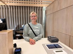 foto af borgervejleder Anette Bülow Christiansen er en af de medarbejdere i Borgerservice, der tager imod dig, når du kommer for at brevstemme.