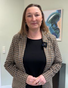 Skoleleder Christine Felbo ser en række fordele ved skolemad. Hun tror blandt andet, det kan give flere mætte maver og give eleverne mere energi til at deltage i de sociale og faglige fællesskaber i skolen.