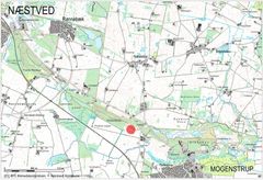 Kort over området, hvor Fårebakkerne ligger, og hvor den kontrollerede afbrænding skal foregå. (markeret med rød prik)