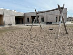 Sidst der blev bygget en ny daginstitution i Næstved Kommune var i 2025, hvor Svanereden åbnede i Stenlængegårdsområdet i den østlige del af Næstved. Institutionen er svanemærket og har plads til 120 børn.