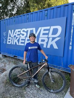 Talentprisen gik i 2025 til Anders Jørgensen, Jonas Lykkebo og Marinus Simmelhag for deres engagement i og udvikling af Næstved Bikepark. På billedet er det Jonas Lykkebo.