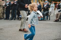 Børn og børnebørn af udsendte bliver anerkendt med børnemedaljer.