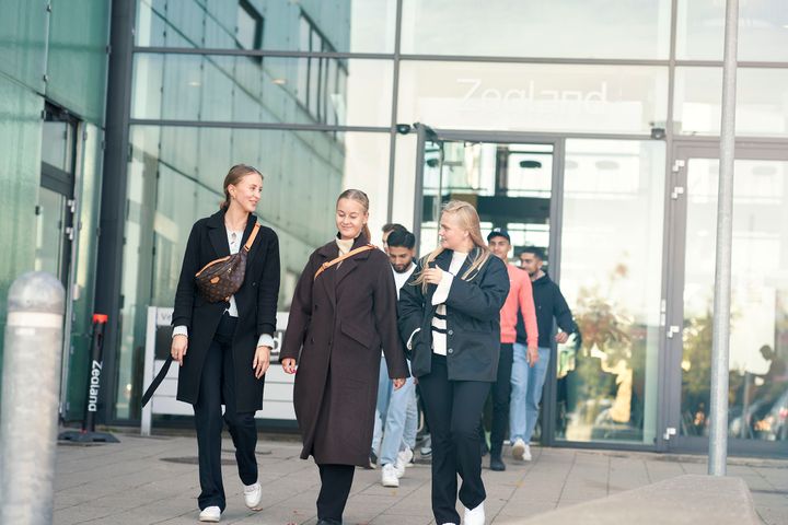 Zealand og Næstved Kommune vil samarbejde om at sikre studiejobs til internationale studerende. Foto: Zealand