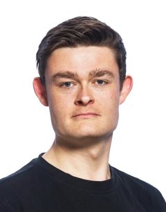 Aftenens oplægsholder er Emil Ludvigsen fra Center for Digital Pædagogik, der arbejder for at styrke børn og unges trivsel, online såvel som offline. Centret samler ekspertise inden for digital rådgivning, børns digitale vaner, digital dannelse og trends og tendenser på sociale medier og i computerspil.