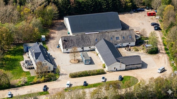 Region Hovedstaden har 30 matrikler med botilbud, som Center for Ejendomme, Region Hovedstaden varetager vedligeholdelsen af. Rønnegård renoveres som det første i en større renoveringsplan.