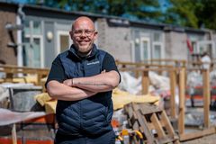”Skou Gruppen er et godt firma med nogle spændende sager. For mig var det en oplagt mulighed at komme tilbage hertil, få mulighed for at lære mere og udvikle mig i rollen som byggeleder,” siger Daniel Kristensen om beslutningen om at komme tilbage til Skou Gruppen.