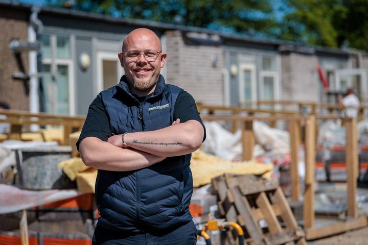 ”Skou Gruppen er et godt firma med nogle spændende sager. For mig var det en oplagt mulighed at komme tilbage hertil, få mulighed for at lære mere og udvikle mig i rollen som byggeleder,” siger Daniel Kristensen om beslutningen om at komme tilbage til Skou Gruppen.