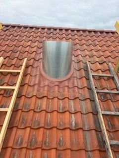 På loftet af Høvelte Kasernes bygning 60 er der desuden efterisoleret og etableret ny ventilation.