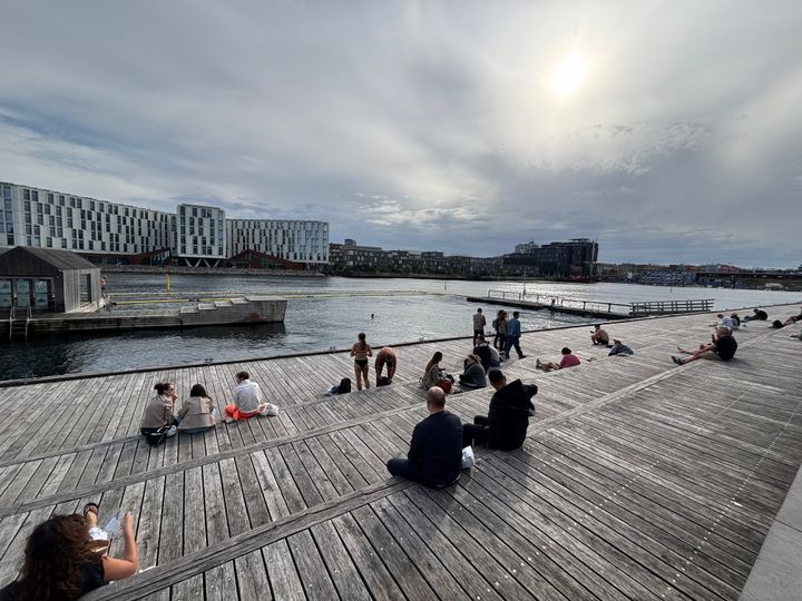 Sandkaj Badezone ved Nordhavn er populær og tiltrækker også badegæster i midten af september