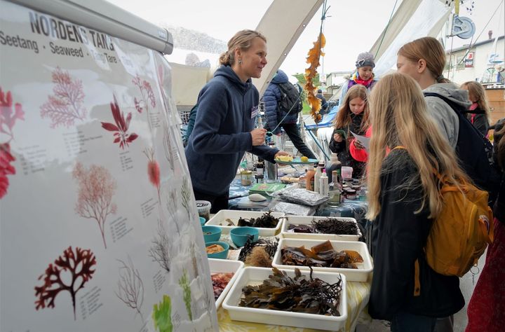 Ved at inddrage forskere, sikrer projektet at den seneste viden fra universiteterne bliver formidlet til næste generation.