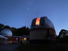 Synet af observatoriets kuppel, der åbner sig i mørket, er også spektakulært udefra. Foto: Science Museerne