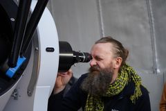 Ole Eggers Bjælde, astrofysiker og museumsinspektør ved Science Museerne, Aarhus Universitet, kom tæt på Månen med det nye teleskop.