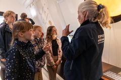 En formidler fra Science Museerne vil fortælle om astronomi og natur, når der er sommer på Ole Rømer Observatoriet