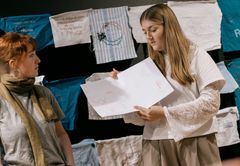 Værket Angsten indefra er samskabt af elever fra Aarhus Efterskole med kunstnerne Amanda Kessaris og Ida Fonslet.