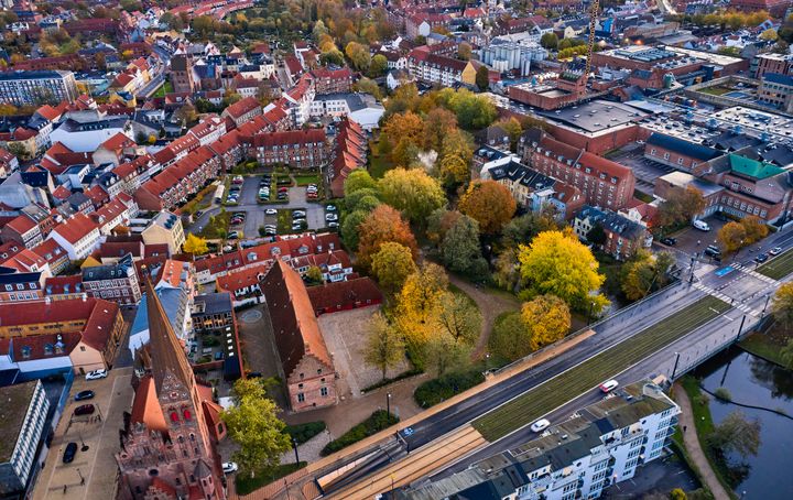 I forbindelse med det forestående kommunalvalg lancerer EjendomDanmark fem konkrete forslag, som giver kommunerne redskaber til at styrke lokal udvikling.