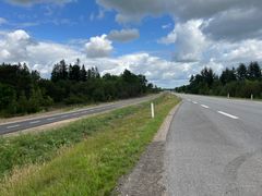 Den nye cykelsti strækker sig 5,2 kilometer langs vestsiden af Vardevej fra Studsgård til Velhustedvej
