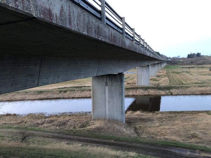 Skive Ådal Broen er en del af Ringvej Syd på rute 26. Foto: Vejdirektoratet.