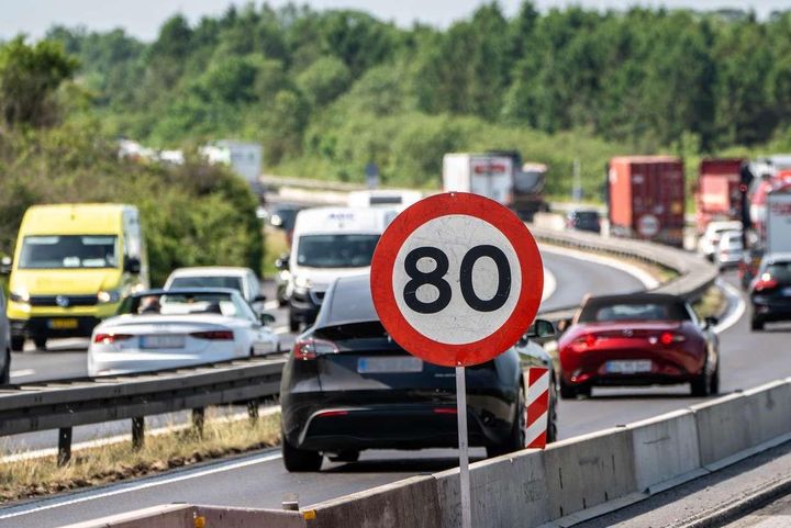 Den nedsatte hastighed gælder, indtil friktionen er på et godt niveau. Arkivfoto: Vejdirektoratet