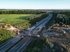 Broen, der førte Horndrupvej over E45 Østjyske Motorvej, er nu væk. Foto: MT Højgaard