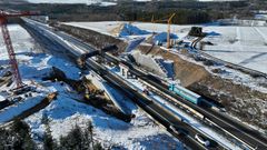 Ny bro over E45 ved Horndrupvej tager form. Foto fra 8. februar 2024. Foto: Rambøll
