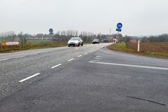 Den nye svingbane vil øge sikkerheden for de trafikanter, der holder og venter på at kunne svinge til venstre ad Slagstrupvej. Foto: Vejdirektoratet