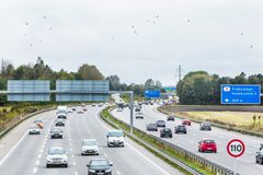 Tilstrækkelig afstand til forankørende har stor betydning for at undgå bagendekollisioner, som er den hyppigste form for ulykke på motorvejene. Foto: Vejdirektoratet