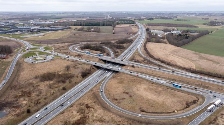 Tilkørslen mellem Djurslandsmotorvejen og Østjyske Motorvej i sydgående retning lukker tre aftener og nætter fra 2.-5. februar.