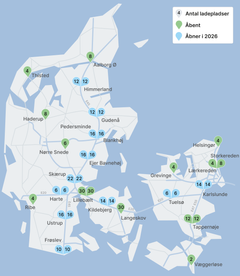 Med Infrastrukturplan 2035 er der afsat 500 millioner kroner til udrulning af ladeinfrastrukturen. De første lynladepladser er allerede åbnet, og der kommer løbende flere til. Kort: Vejdirektoratet