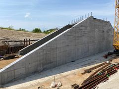 "Stenreder" hvor stenene i betonnen ligger blotlagt. Foto: Vejdirektoratet