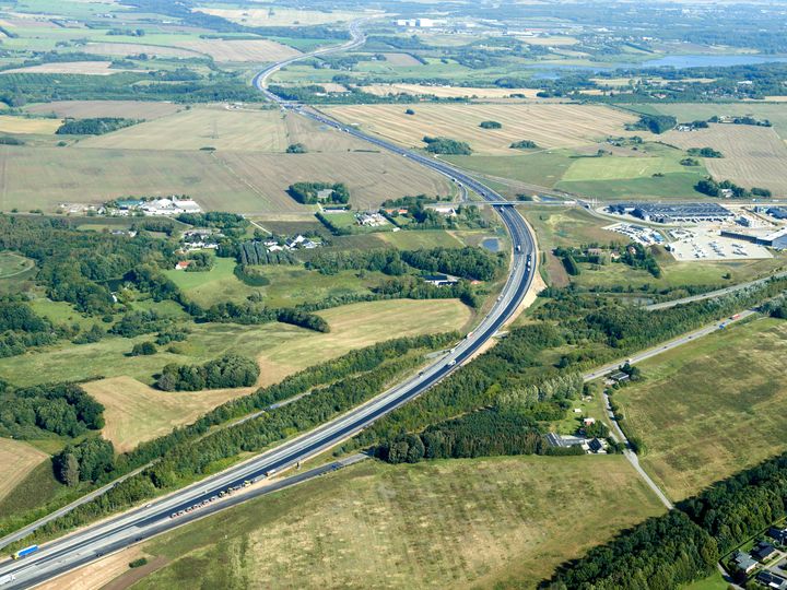 Motorvej E45 spærres i to perioder i nordgående retning mellem Skanderborg N og Hørning.